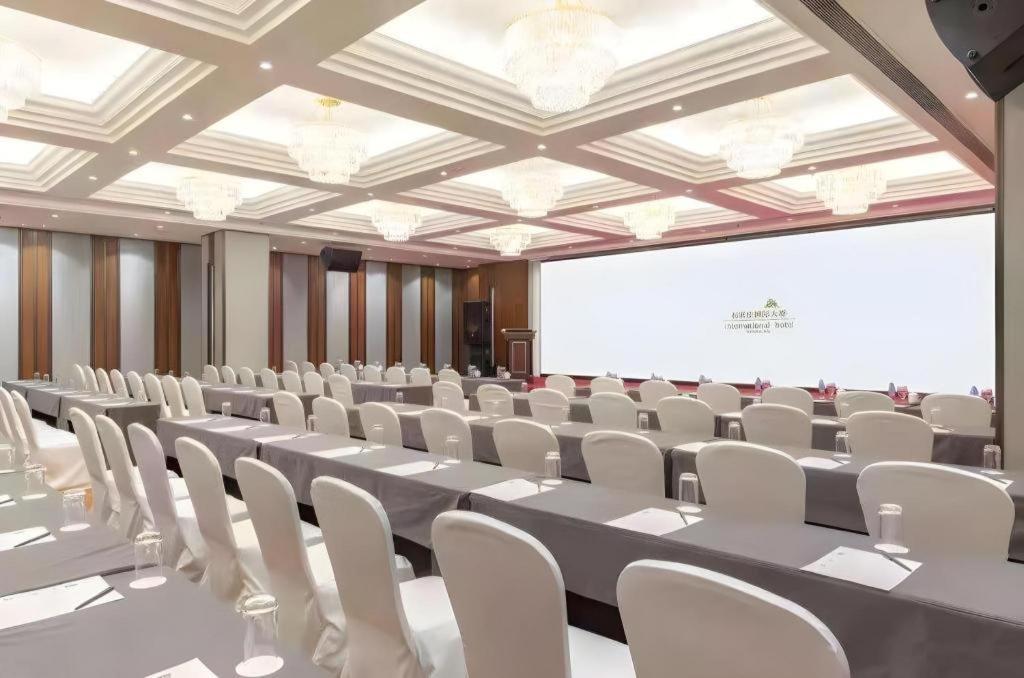 Shijiazhuang International Building Hotel Exterior foto